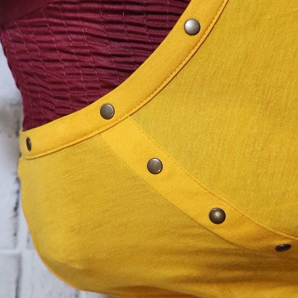 Worthington Yellow Studded Short Sleeve Top - Picture 4 of 6